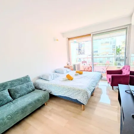 דירה Parenthese Azureenne Terrasse Et A 2 Pas קאן