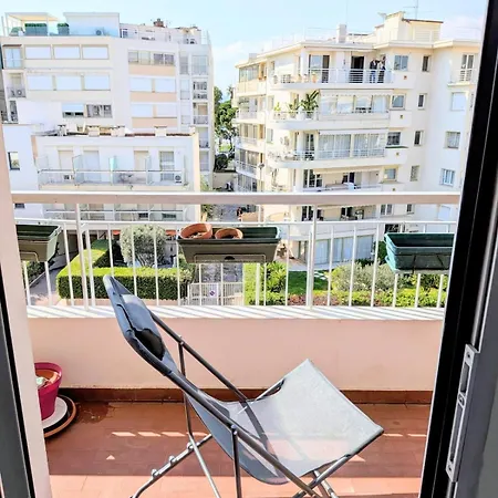 Parenthese Azureenne Terrasse Et A 2 Pas