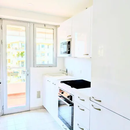 Apartament Parenthese Azureenne Terrasse Et A 2 Pas Cannes